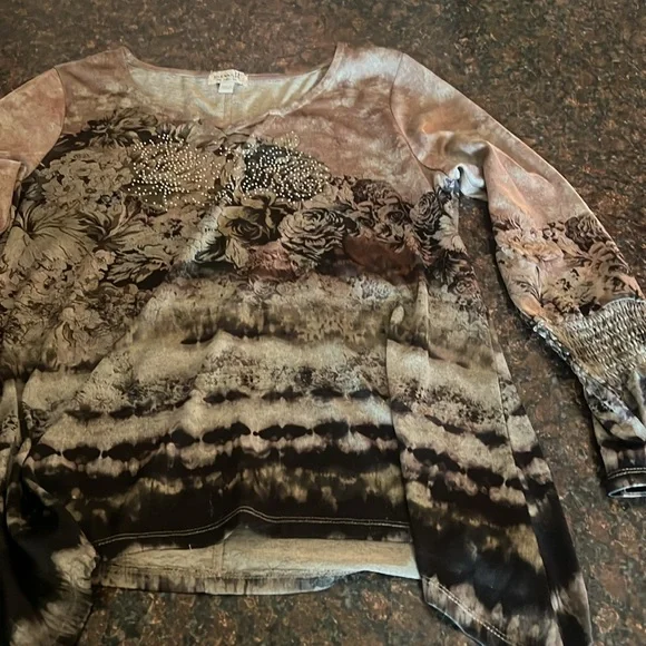 Women's Floral Long Sleeve Top - Picture 4 of 4